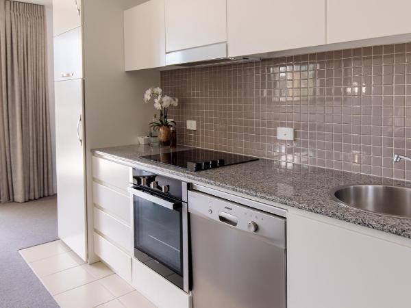 Oaks Glenelg Plaza Pier Suites : photo 6 de la chambre appartement 1 chambre premier - vue sur parc