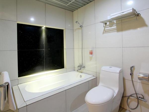 Hotel JSL : photo 2 de la chambre suite lit king-size