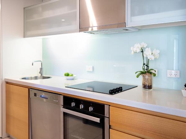 Oaks Glenelg Plaza Pier Suites : photo 3 de la chambre appartement 2 chambres premier - vue sur parc