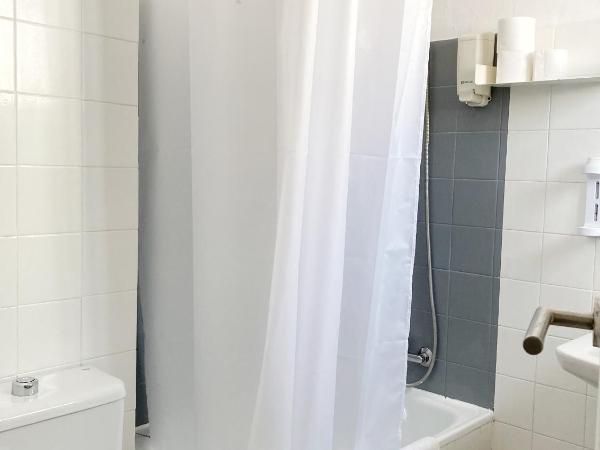 Hostal Paco Marbella : photo 7 de la chambre chambre quadruple