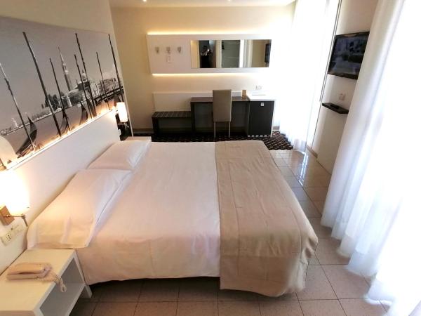 Palace Hotel Regina : photo 9 de la chambre chambre familiale (2 adultes + 1 enfant)