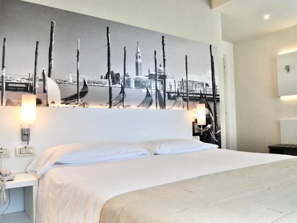 Palace Hotel Regina : photo 6 de la chambre chambre familiale (2 adultes + 1 enfant)