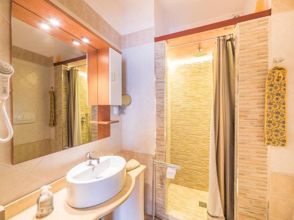 Aurora Rooms : photo 1 de la chambre chambre double ou lits jumeaux avec douche