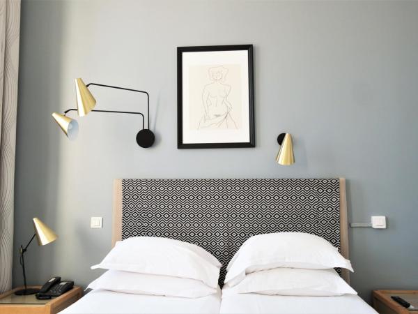 Hotel Belle-Vue Vieux-Port : photo 1 de la chambre chambre double ou lits jumeaux - vue latérale sur vieux port