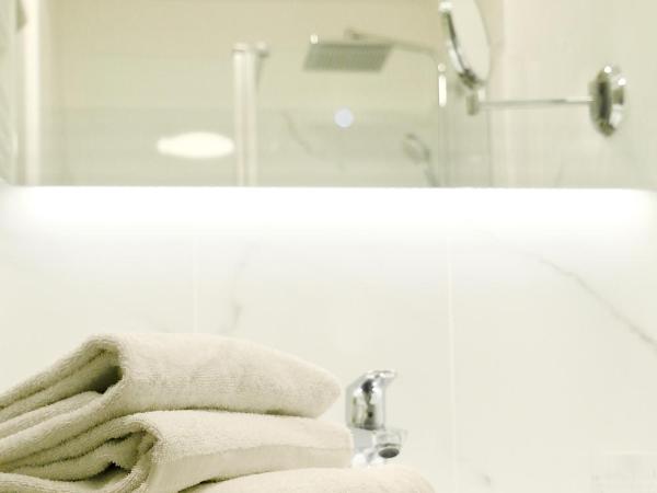 Hotel Belle-Vue Vieux-Port : photo 3 de la chambre chambre lits jumeaux supérieure - vue sur vieux port