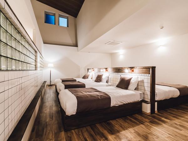 Yamahana Onsen Tonden Japanese Inn : photo 1 de la chambre family room 2 with bathroom room