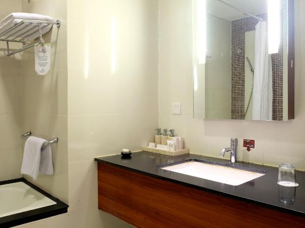 Jambuluwuk Malioboro Hotel Yogyakarta : photo 3 de la chambre suite junior