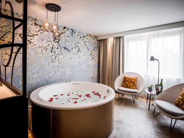 Hotel Van der Valk Maastricht : photo 4 de la chambre suite avec jacuzzi