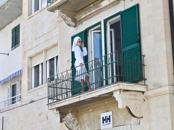 Galeria Valeria Seaside Downtown - MAG Quaint & Elegant Boutique Hotels : photo 4 de la chambre chambre prestige avec balcon - vue sur mer