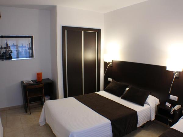 Hotel Marfany : photo 8 de la chambre chambre double