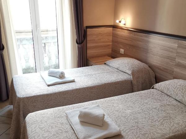 Hotel Brianza : photo 2 de la chambre chambre lits jumeaux