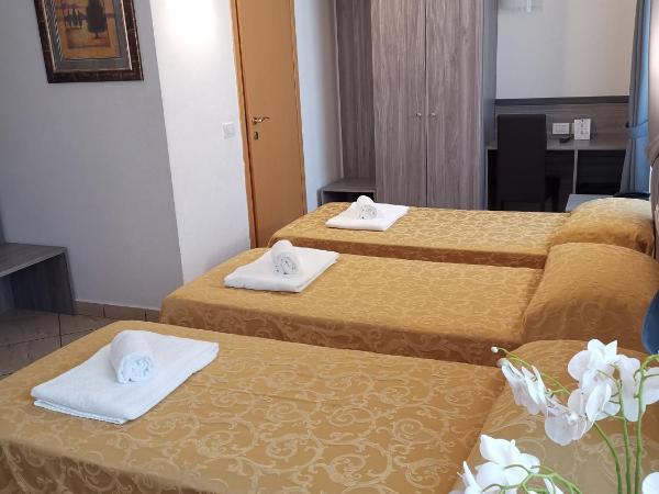 Hotel Brianza : photo 2 de la chambre chambre quadruple standard