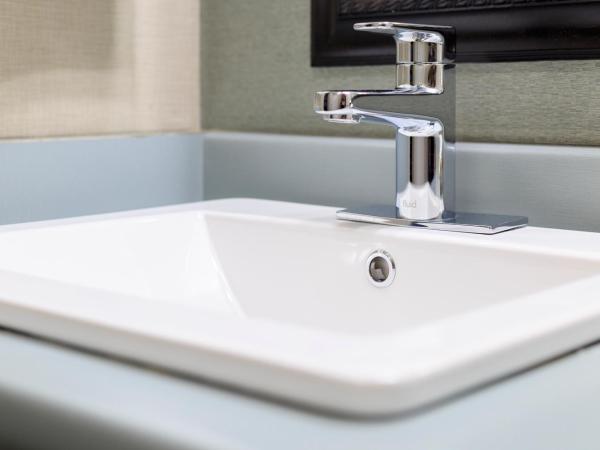 Accent Inns Kamloops : photo 7 de la chambre hébergement 2 lits queen-size