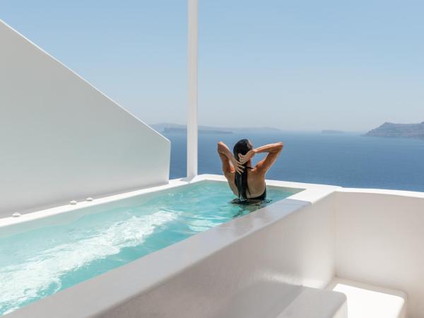 Aspaki by Art Maisons : photo 7 de la chambre suite troglodyte avec piscine privée - vue sur volcan