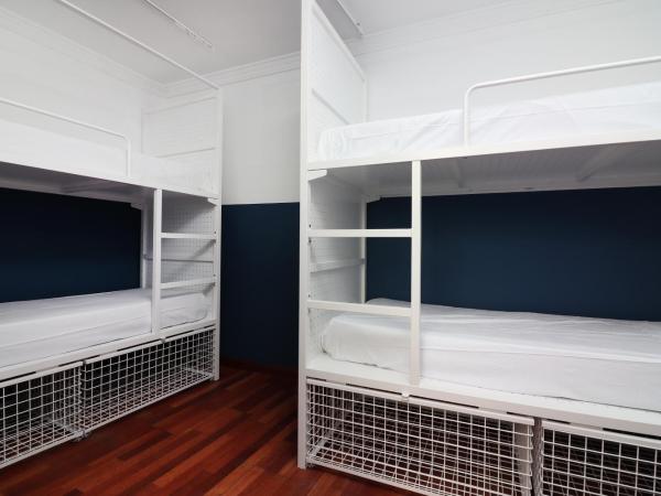 Feel Hostels City Center : photo 4 de la chambre lit dans dortoir mixte de 4 lits