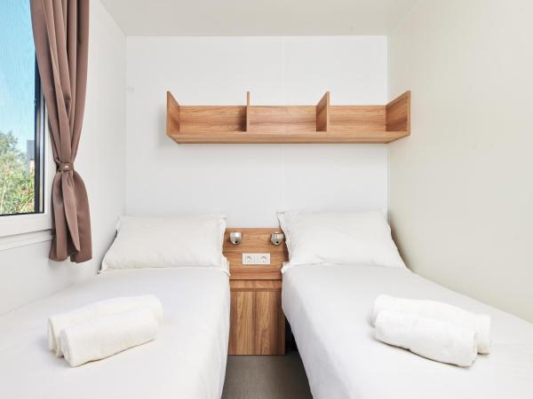 Camping Park Umag Mobile Homes : photo 5 de la chambre mobile home premium - canova bay