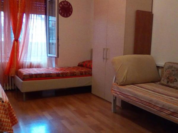 Cara Revello : photo 6 de la chambre lit simple dans dortoir pour femmes