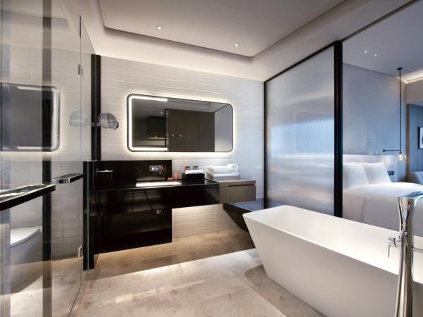Crowne Plaza Shenzhen World Exhibition and Convention Center, an IHG Hotel : photo 2 de la chambre chambre premium