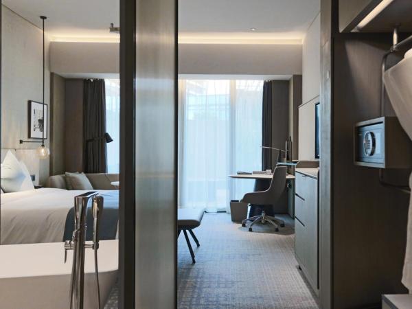 Crowne Plaza Shenzhen World Exhibition and Convention Center, an IHG Hotel : photo 2 de la chambre executive garden king room - non-smoking