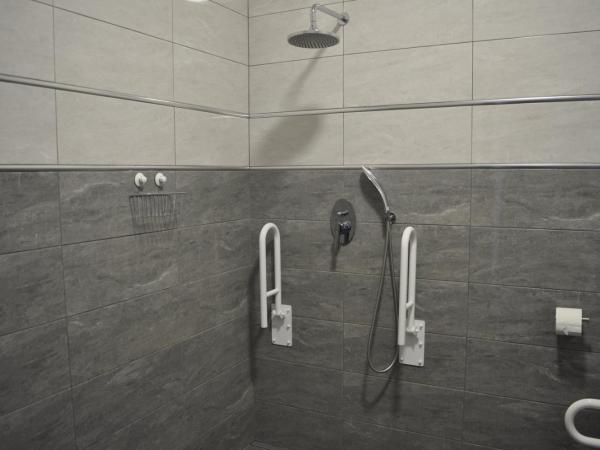 Villa Karpacz : photo 8 de la chambre chambre triple - accessible aux personnes à mobilité réduite