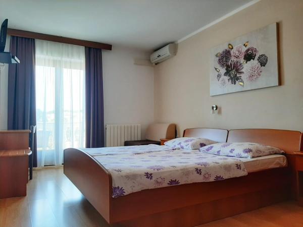 Guest House Katarina : photo 7 de la chambre chambre double