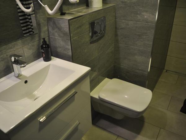 Villa Karpacz : photo 9 de la chambre chambre double avec balcon