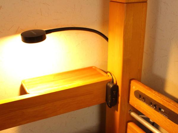 K's House Tokyo Oasis - Quality Hostel in Asakusa : photo 7 de la chambre lit simple dans dortoir mixte avec douche (4 adultes)