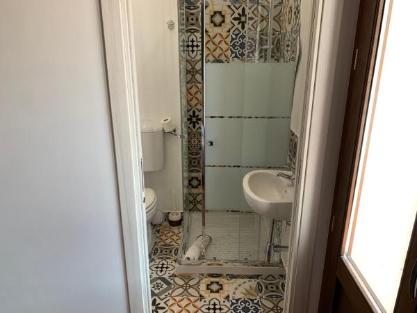 Cialoma B&B : photo 10 de la chambre chambre double avec salle de bains privative