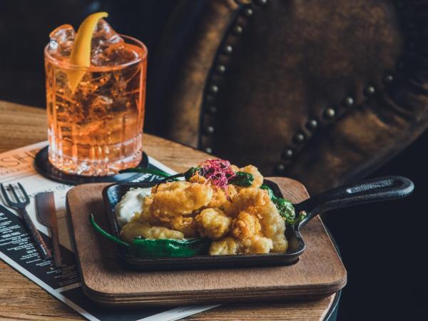 Paramount Hotel Dubai : photo 5 de la chambre chambre scénique - vue sur centre-ville - forfait spa (soin spa pour 2 adultes, accès illimité à la piscine)