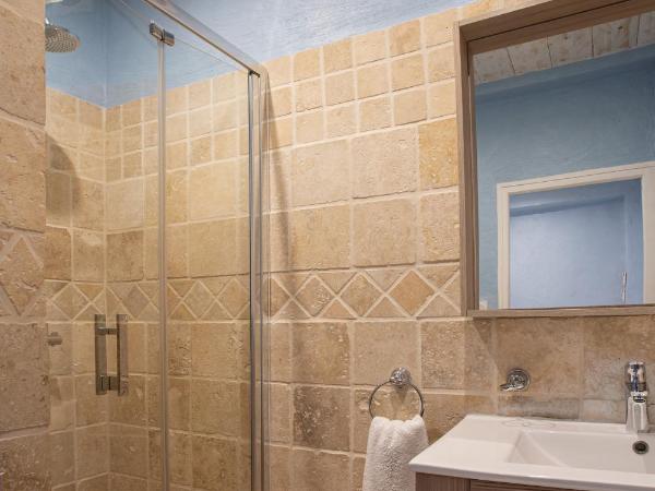 Château Catherine de Montgolfier B&B et Gites : photo 2 de la chambre chambre double