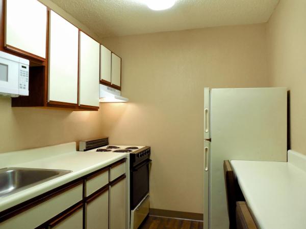 Extended Stay America Suites - Houston - Westchase - Westheimer : photo 2 de la chambre studio de luxe avec 2 lits queen-size – non-fumeurs