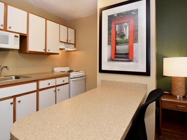 Extended Stay America Suites - Houston - Westchase - Westheimer : photo 8 de la chambre studio lit queen-size - non-fumeurs