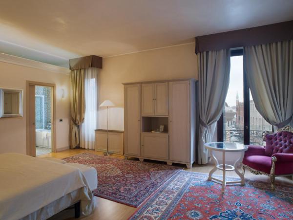 Hotel Liassidi Palace : photo 9 de la chambre suite exécutive - vue sur canal (4 adultes) 