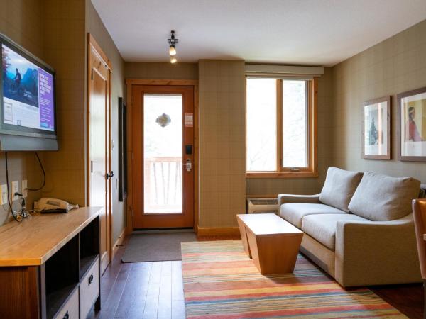 Fox Hotel and Suites : photo 1 de la chambre suite 1 chambre avec 2 lits doubles