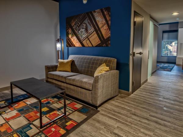 Hotel Indigo Pittsburgh University - Oakland, an IHG Hotel : photo 3 de la chambre chambre lit king-size premium avec canapé-lit