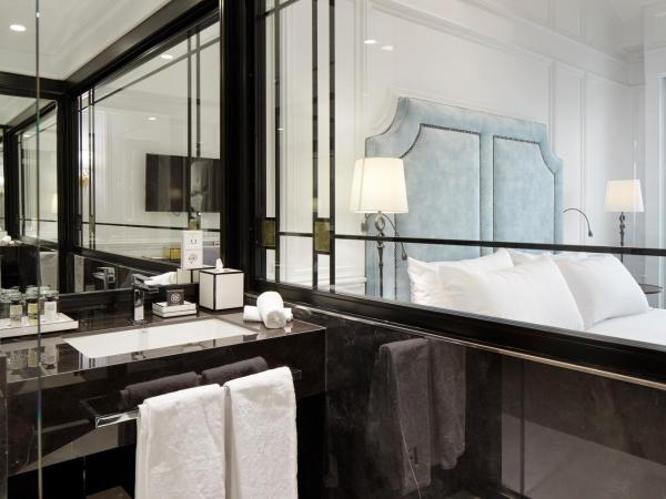 Hotel Boutique Villa Favorita : photo 7 de la chambre chambre double avec terrasse et vue sur la mer