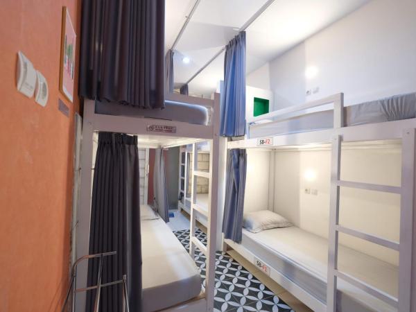 Home Addicts Hostel : photo 10 de la chambre dortoir mixte de 6 lits