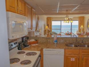 Landmark Holiday Beach, a VRI resort : photo 3 de la chambre room #4707905