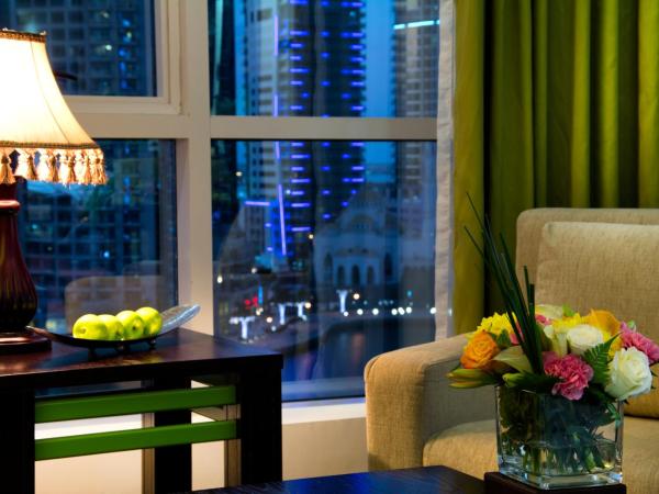 Marina View Deluxe Hotel Apartment : photo 8 de la chambre appartement 2 chambres avec 20 % de réduction sur nourriture et boissons - départ tardif à 14h00