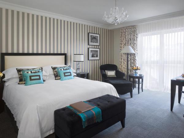 Four Seasons Hotel Prague : photo 1 de la chambre chambre lit king-size deluxe