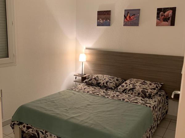 Résidence mayflower : photo 1 de la chambre appartement avec balcon