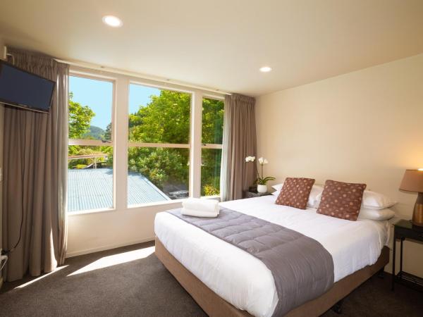 Cranbury Court Apartments : photo 8 de la chambre appartement - vue sur lac