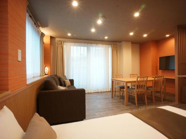 WIRES HOTEL James zaka : photo 7 de la chambre chambre quintuple