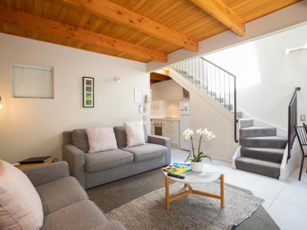 Cranbury Court Apartments : photo 8 de la chambre appartement 2 lits avec vue sur cour