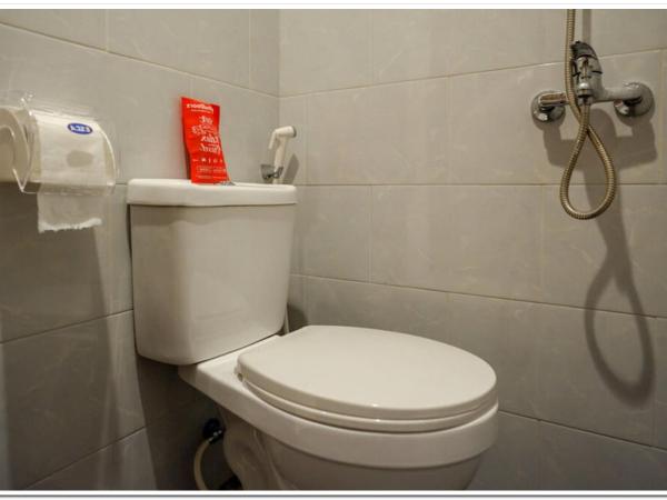 RedDoorz near Sleman City Hall 2 : photo 1 de la chambre chambre double