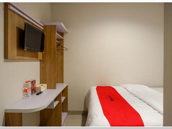 RedDoorz near Sleman City Hall 2 : photo 7 de la chambre chambre double