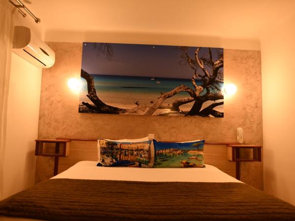 Hôtel Le Claridge : photo 6 de la chambre chambre double