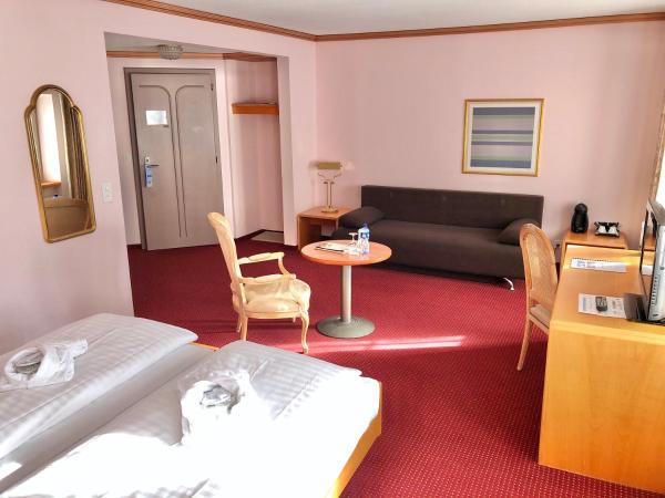 Thermal Hotels & Walliser Alpentherme Leukerbad : photo 2 de la chambre chambre familiale