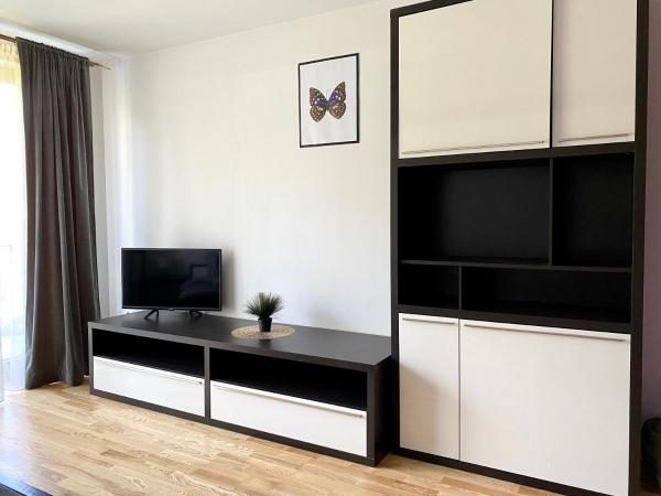 Pokoje Rezydencja Parysa : photo 8 de la chambre chambre king avec balcon et salle de bains commune