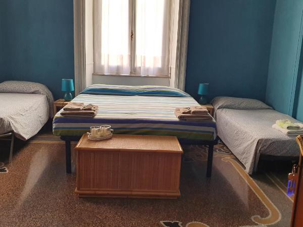 MyDre@mSavona : photo 1 de la chambre chambre familiale avec balcon